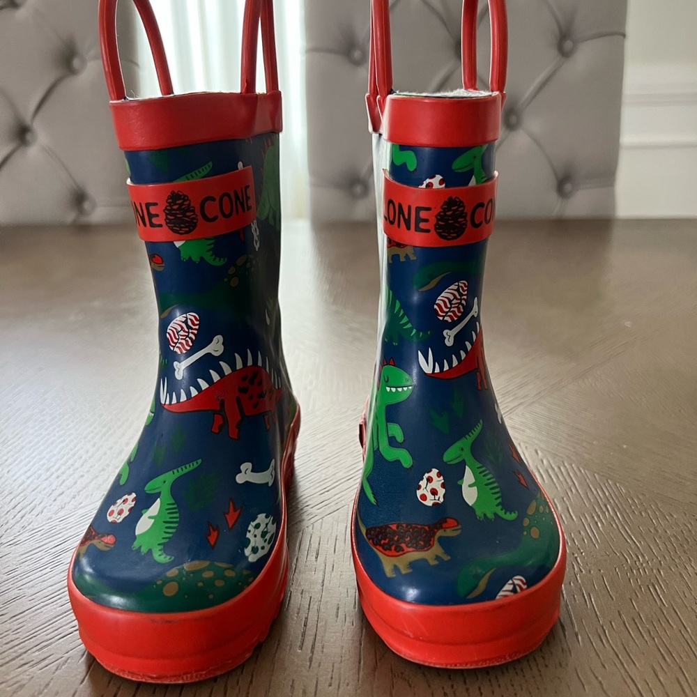 Rain boots, dinosaur, size 4 Toddler